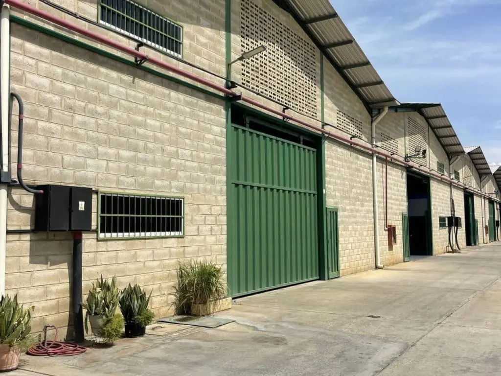 Warehouse in Cagua - 1