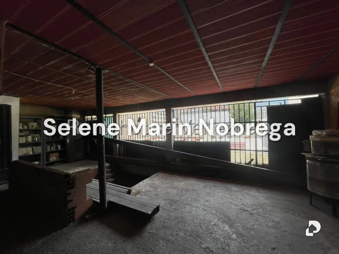 Local comercial en Boleíta Sur, Caracas – 24