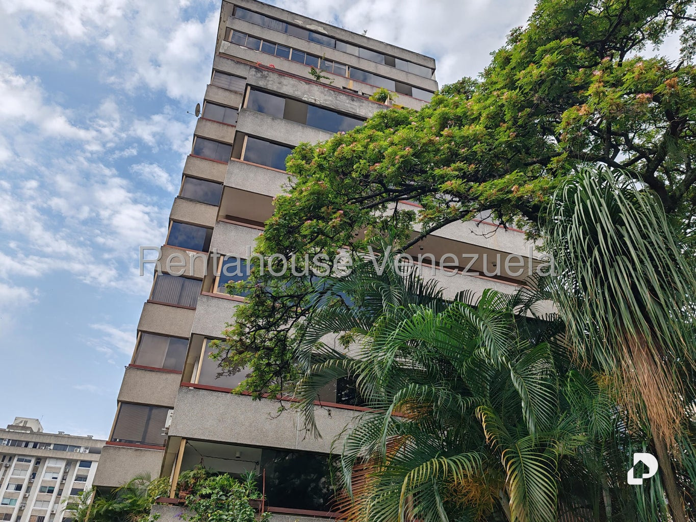 Apartamento en Los Palos Grandes, Caracas – 1