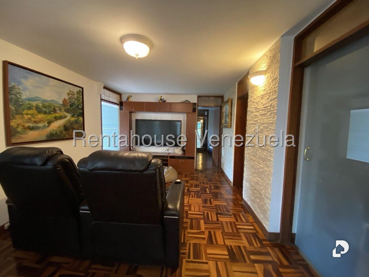 Casa en Lomas De La Trinidad, Caracas – 18