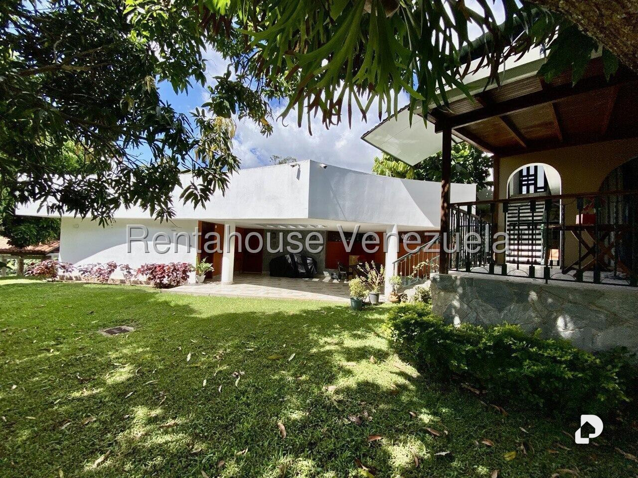 Casa en Lomas De La Trinidad, Caracas – 28