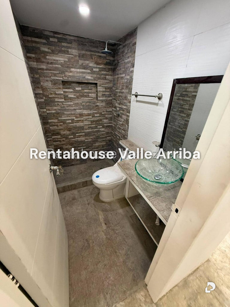 Casa en Mata Linda, Charallave – 13