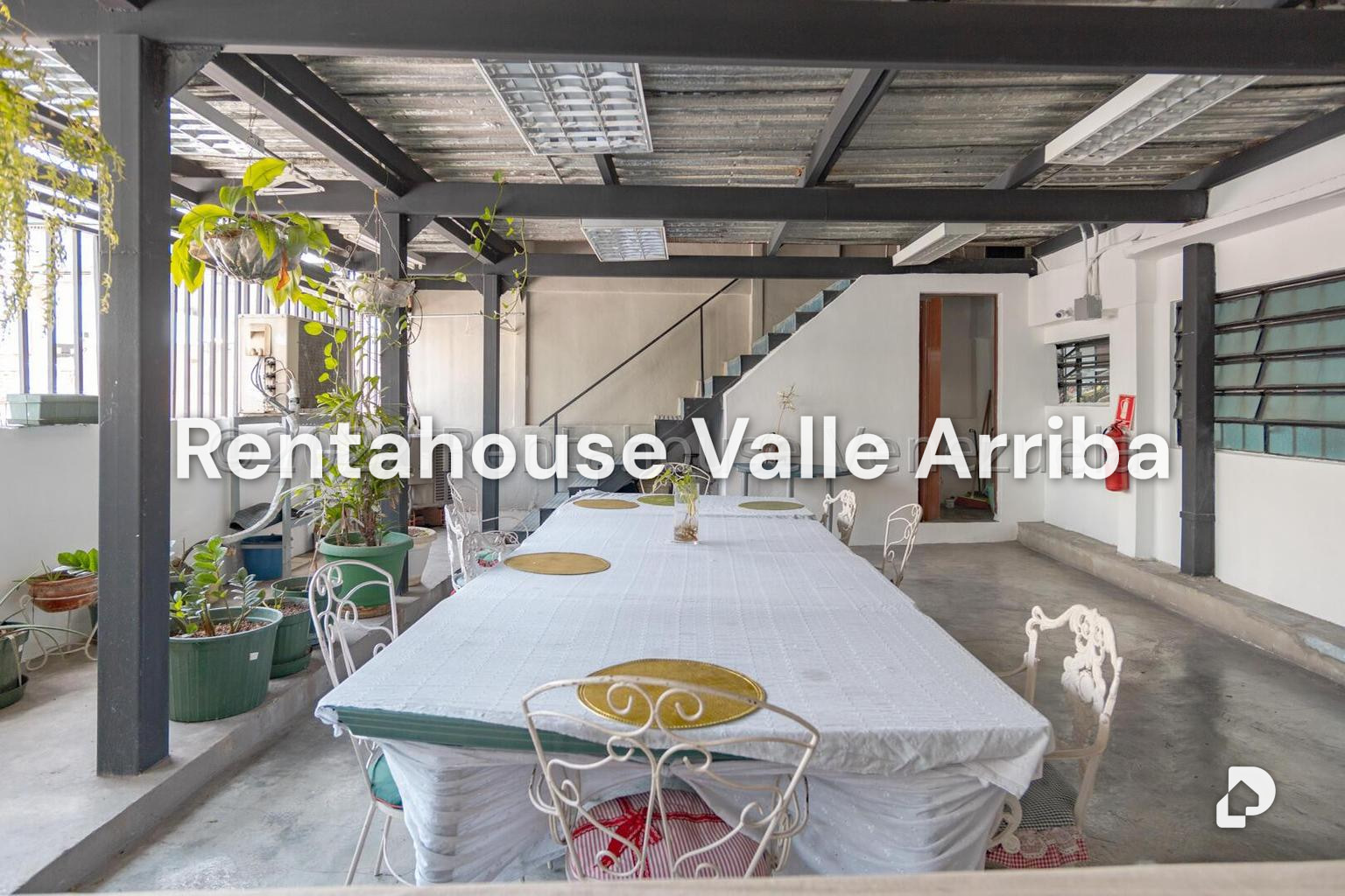 Casa en Parroquia Santa Teresa, Caracas – 30