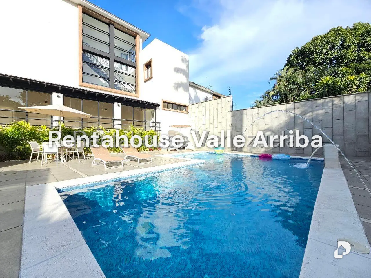 Casa en Altamira, Caracas – 24