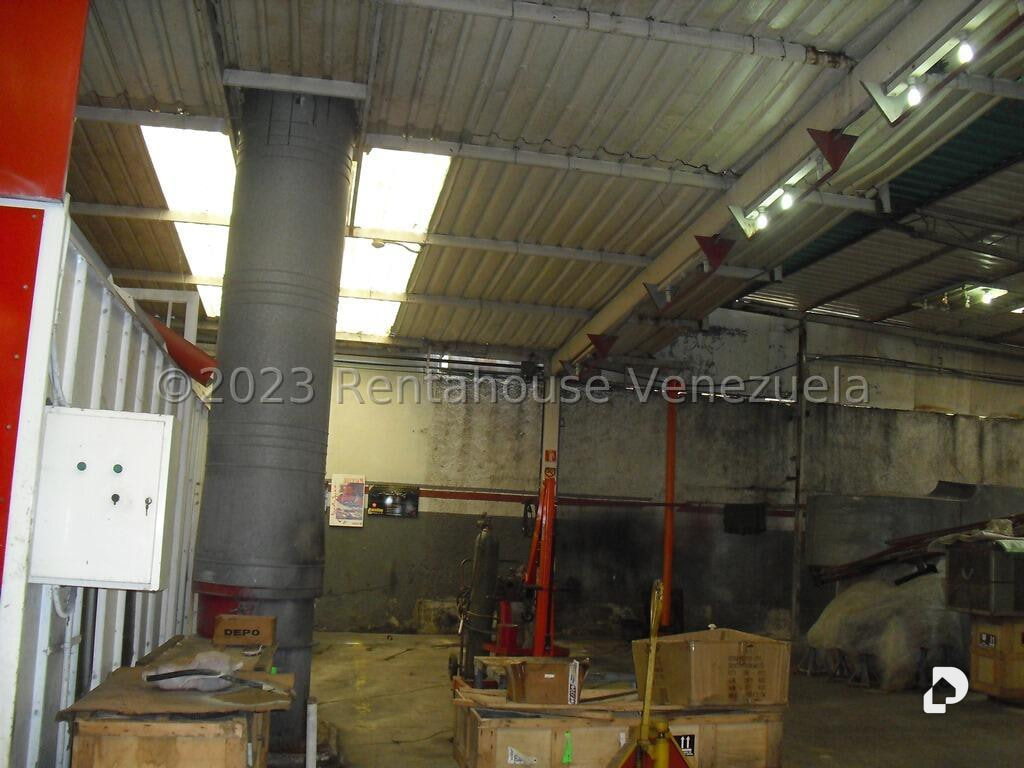 Galpón en Boleíta Sur, Caracas – 28