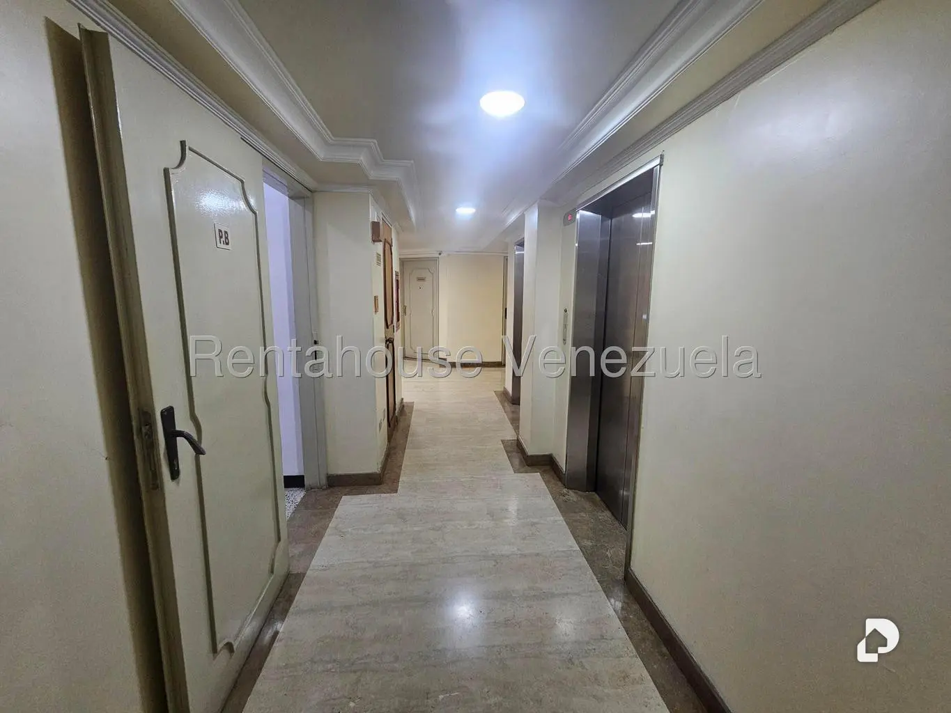 Apartamento en El Paraíso, Caracas – 19