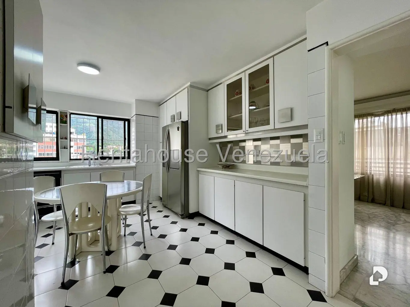 Apartamento en La Florida, Caracas – 25