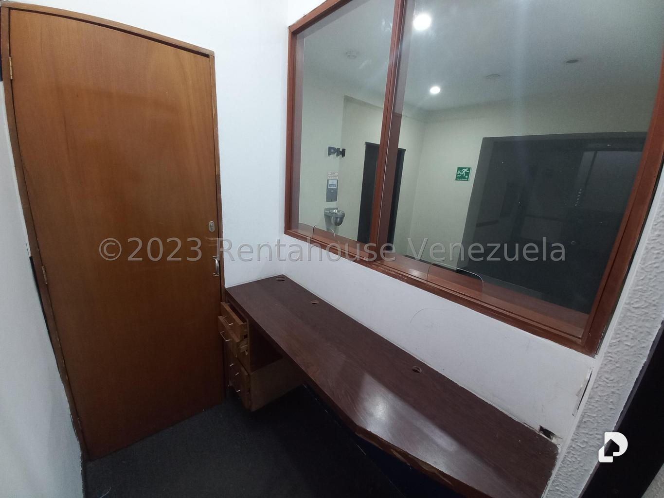 Oficina en Las Mercedes, Caracas – 6