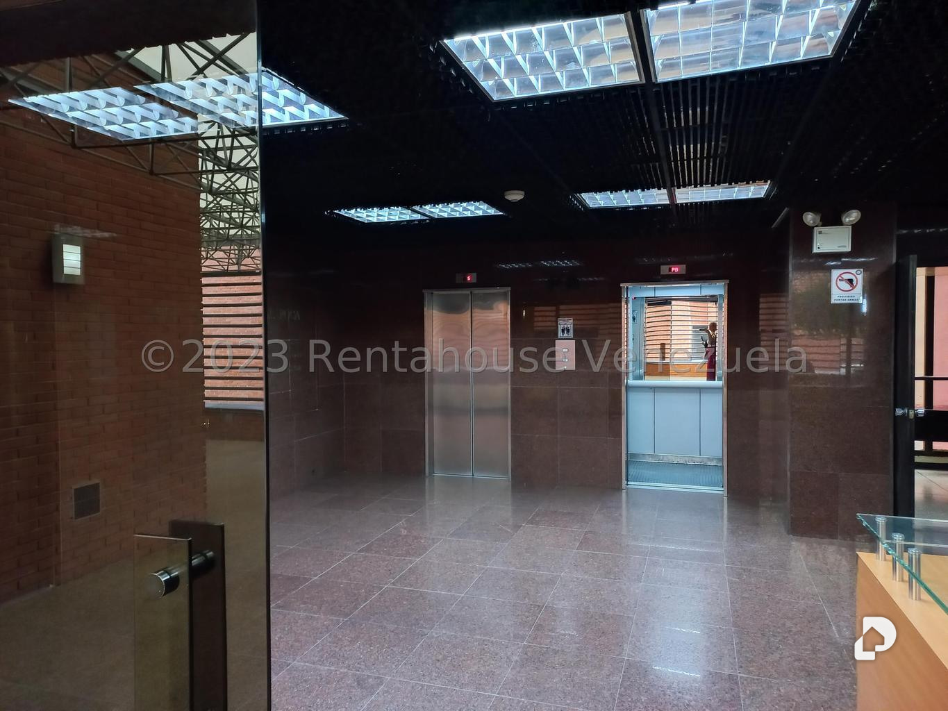 Oficina en Las Mercedes, Caracas – 27
