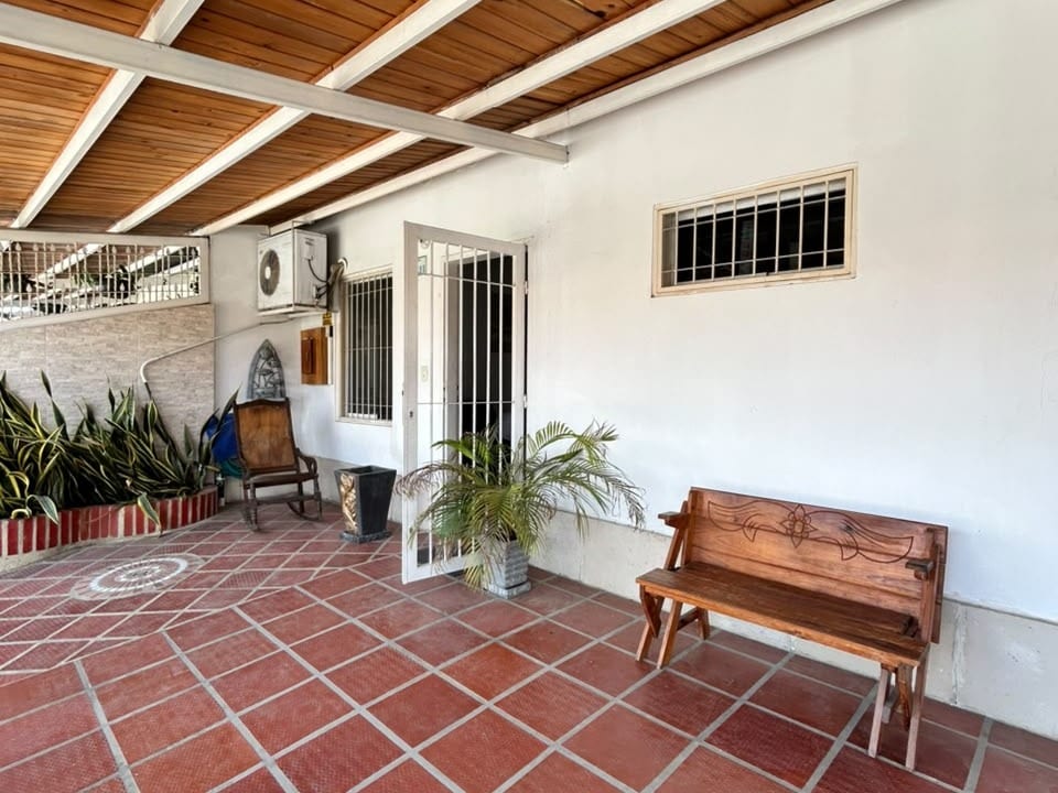 Townhouse en Ciudad Alianza, Guacara - 1