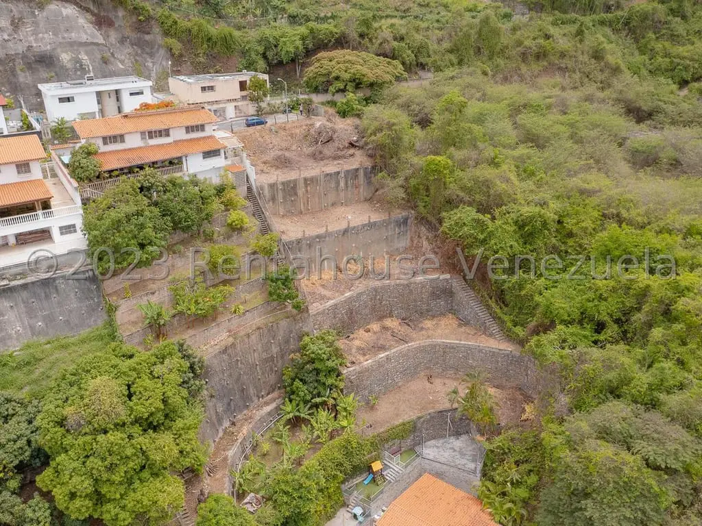 Land in Santa Fe Norte, Caracas - 1