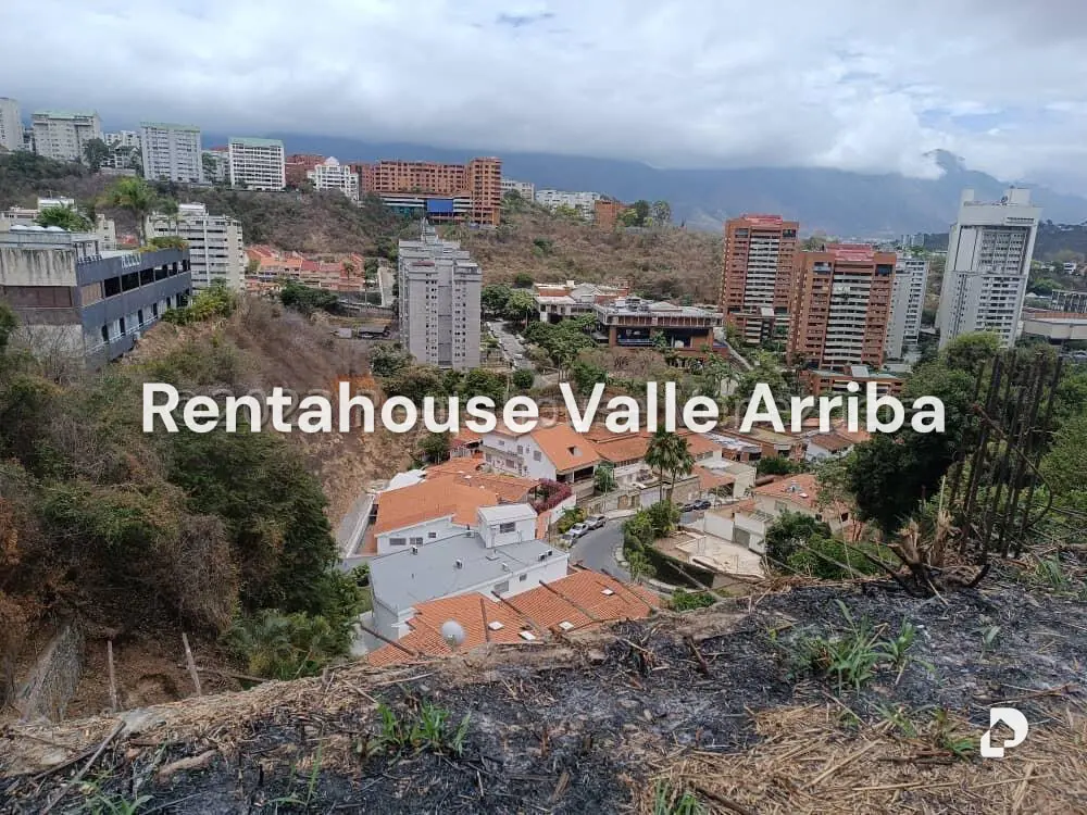Land in Santa Fe Norte, Caracas – 17