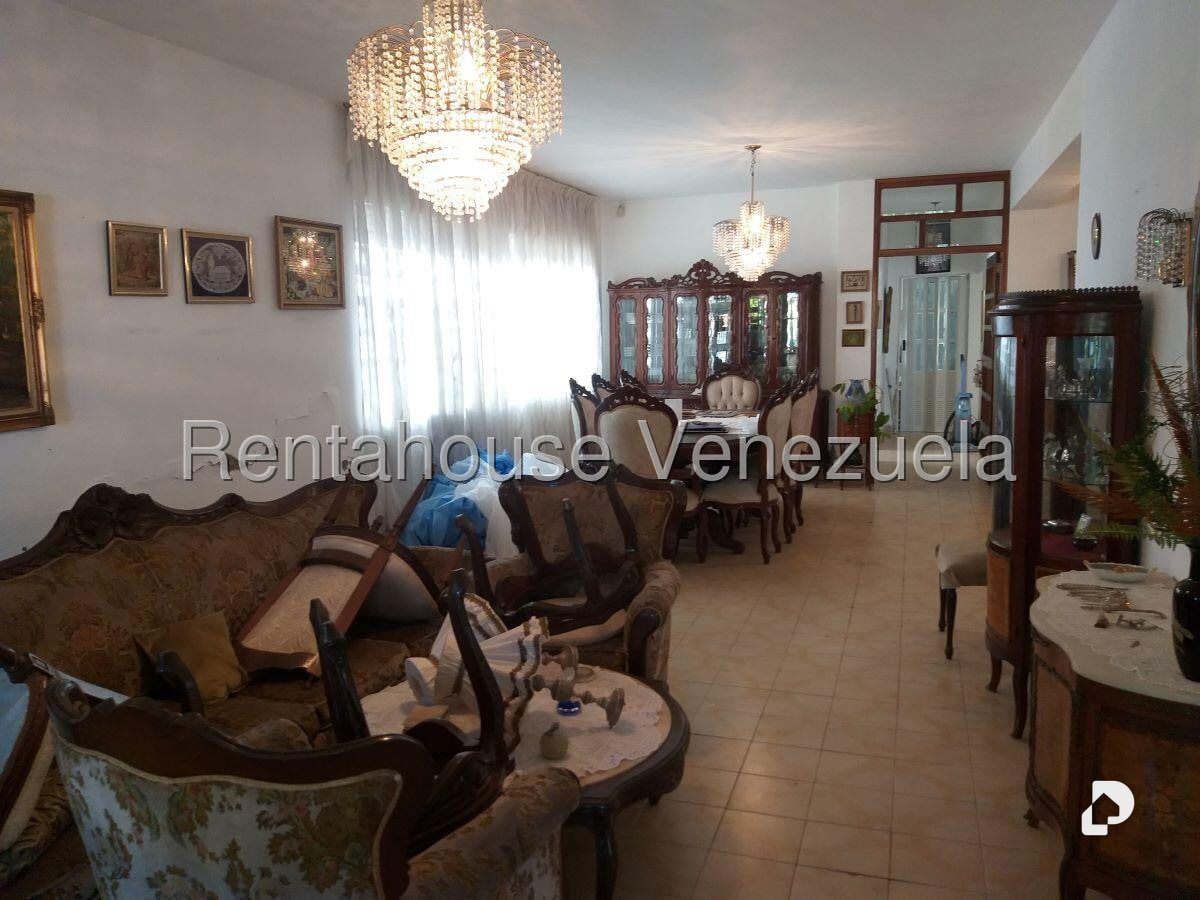 Casa en Los Palos Grandes, Caracas – 7