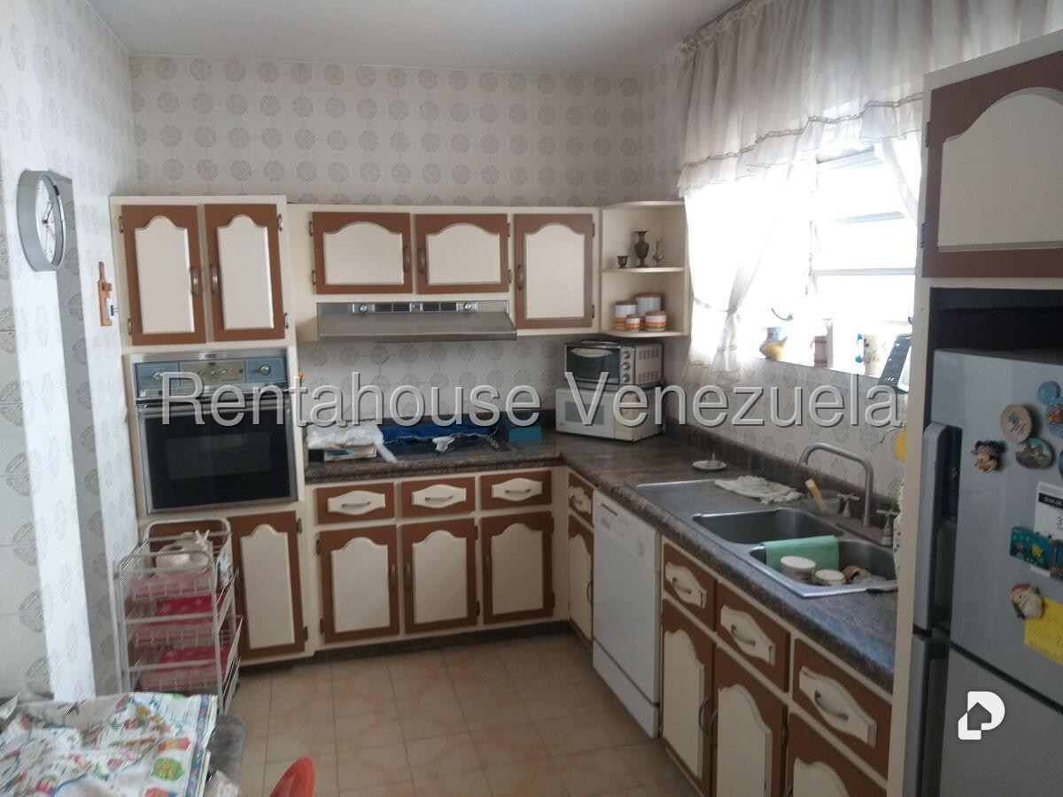 Casa en Los Palos Grandes, Caracas – 10