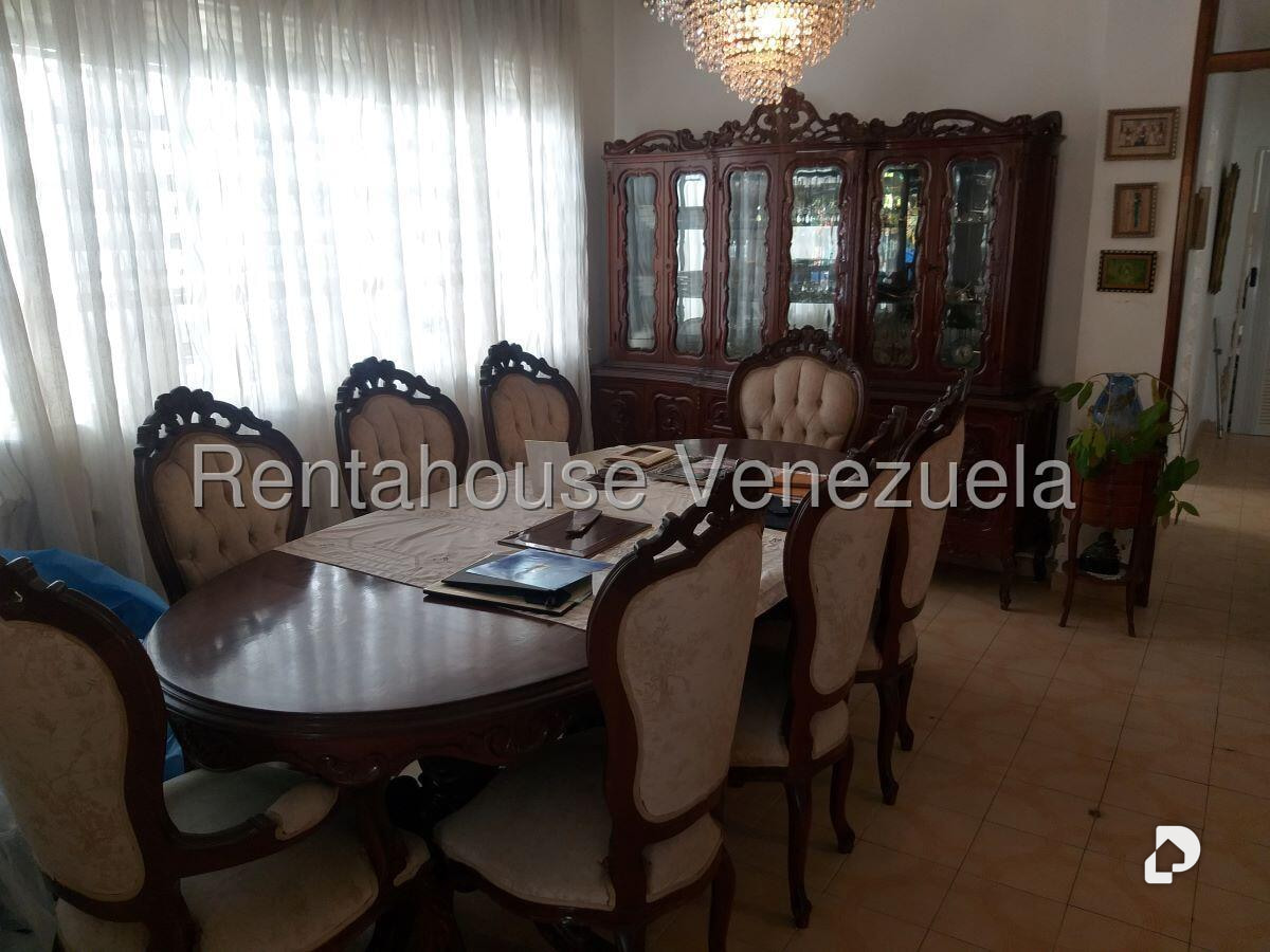 Casa en Los Palos Grandes, Caracas – 8