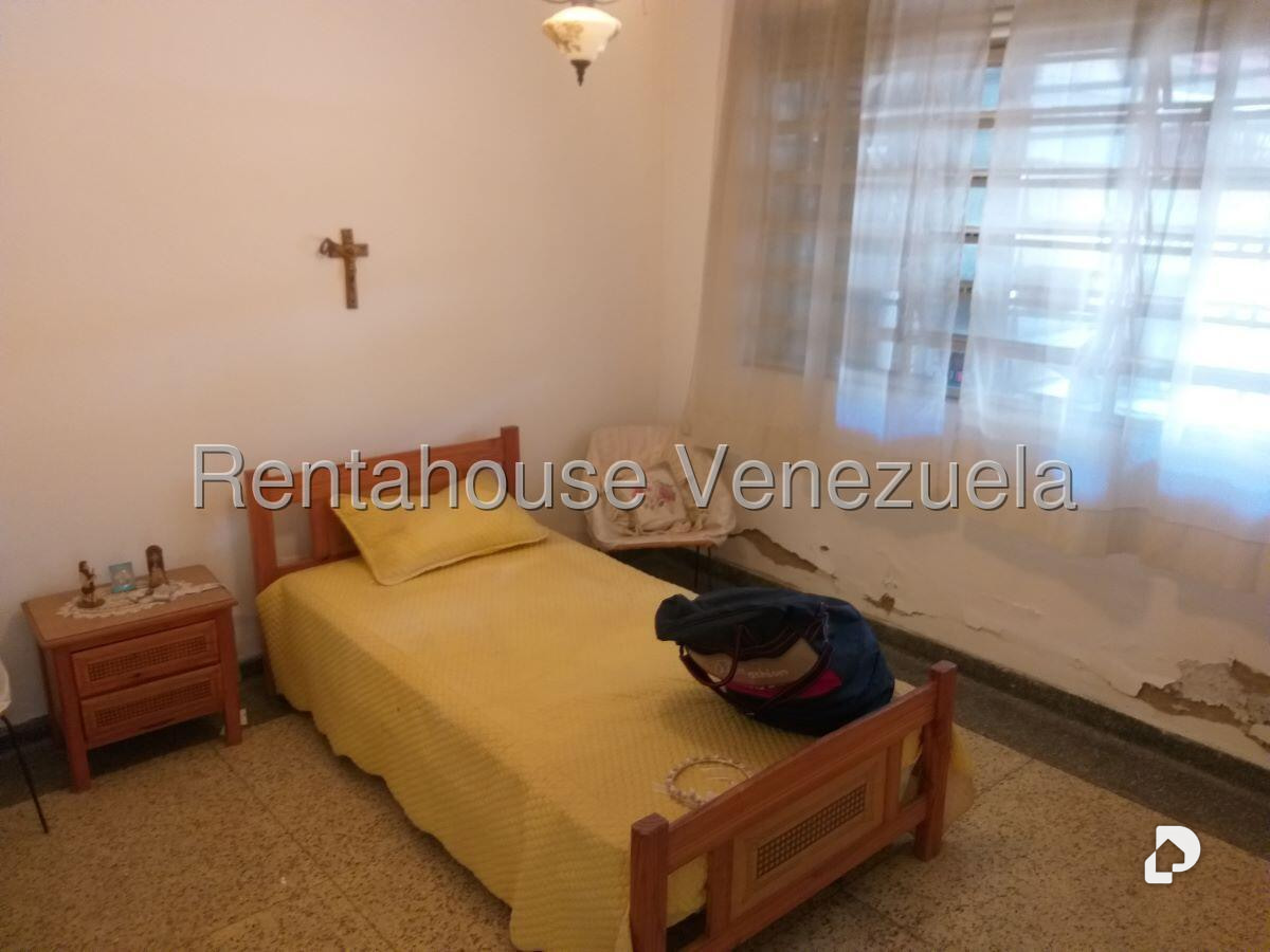 Casa en Los Palos Grandes, Caracas – 18