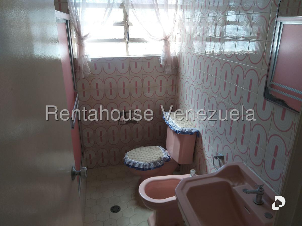 Casa en Los Palos Grandes, Caracas – 13