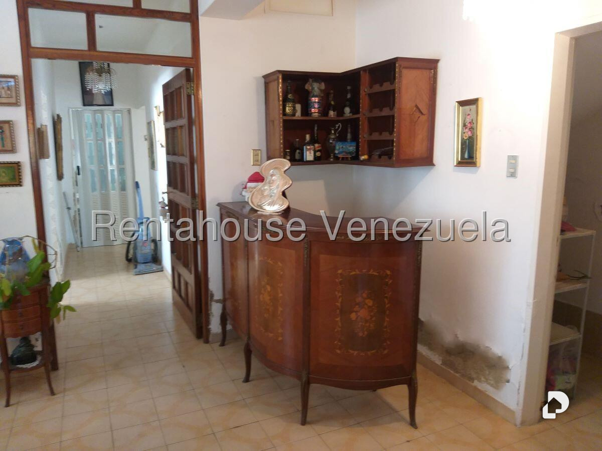 Casa en Los Palos Grandes, Caracas – 9