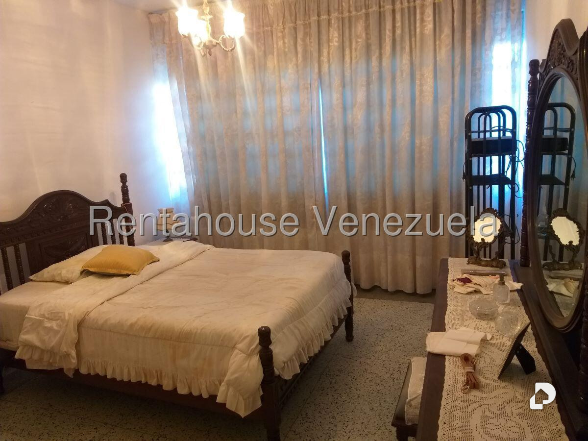 Casa en Los Palos Grandes, Caracas – 16