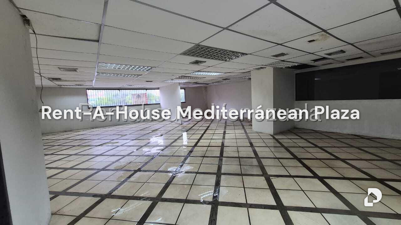 Local comercial en Zona Industrial, Valencia – 24
