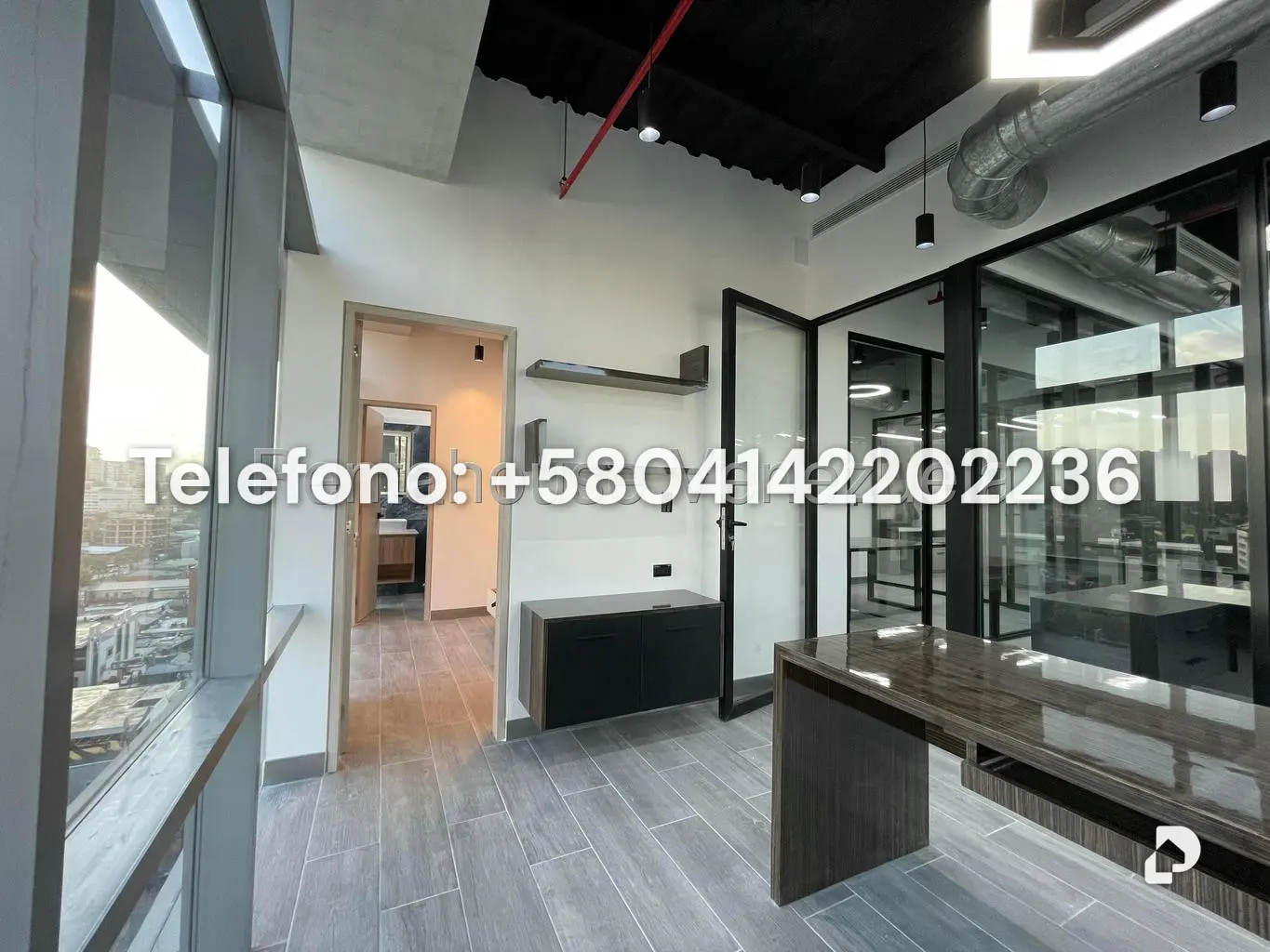 Oficina en Las Mercedes, Caracas – 28