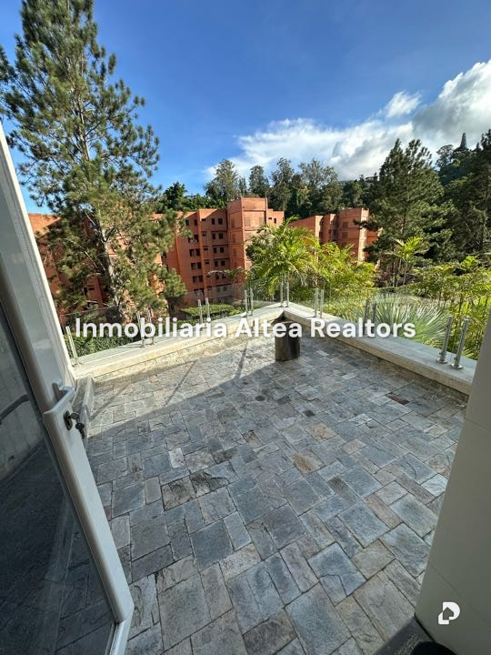 Casa en La Lagunita, Caracas – 11