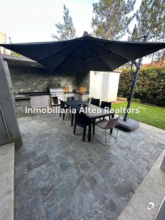 Casa en La Lagunita, Caracas – 5