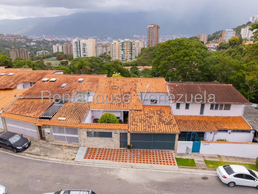 House in Santa Inés, Caracas - 1