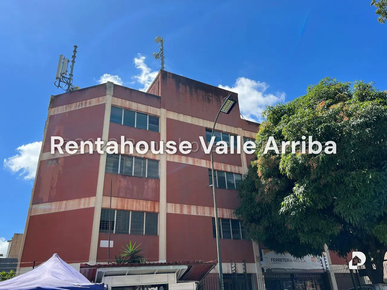 Local comercial en La Urbina, Caracas – 1
