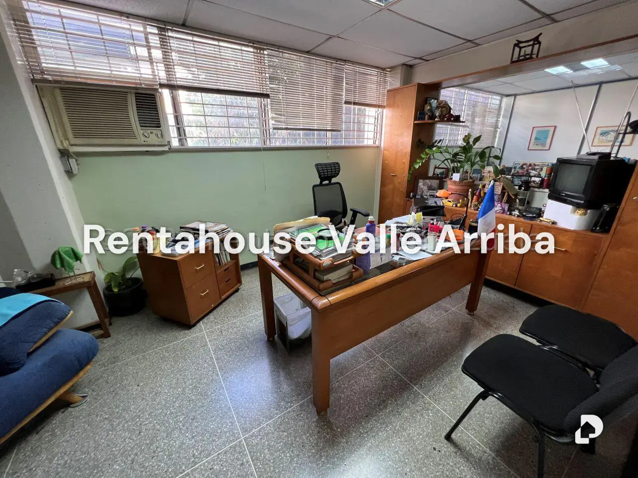Local comercial en La Urbina, Caracas – 8
