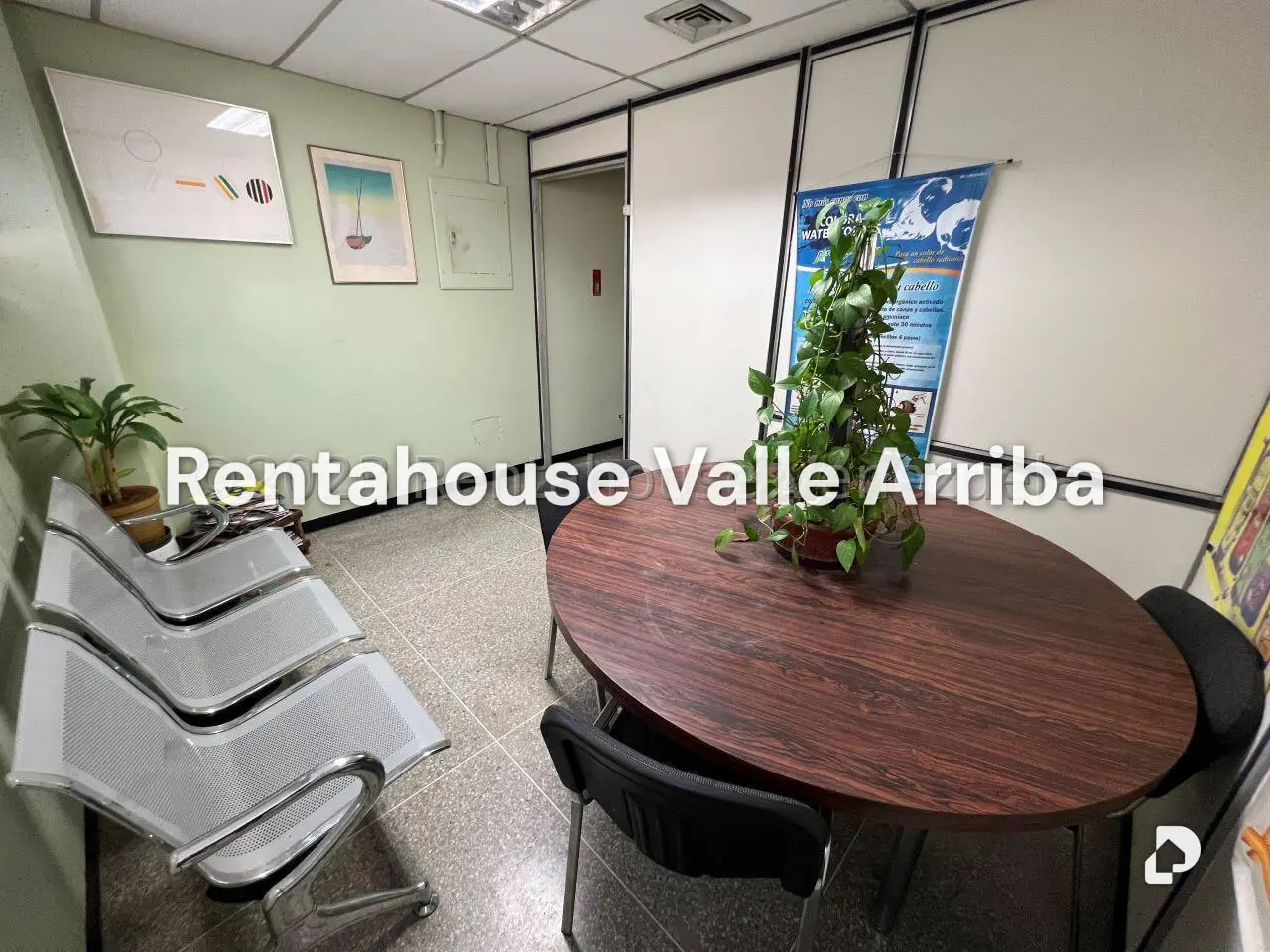 Local comercial en La Urbina, Caracas – 4