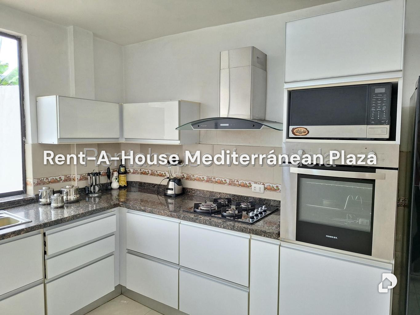 Townhouse en Clavellinas, Naguanagua – 1