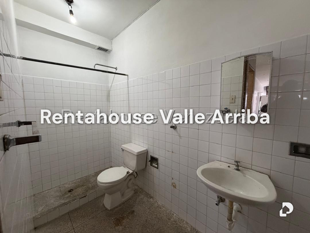 Casa en Catia, Caracas – 27