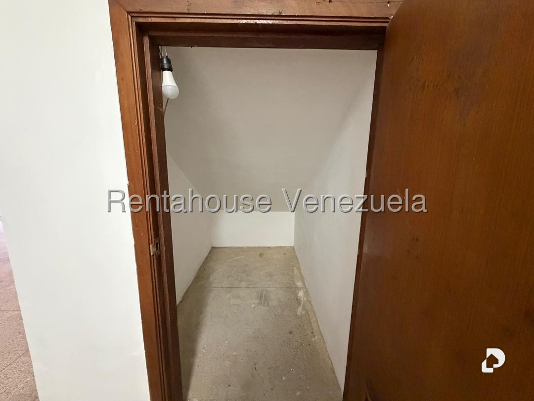 Casa en Catia, Caracas – 25