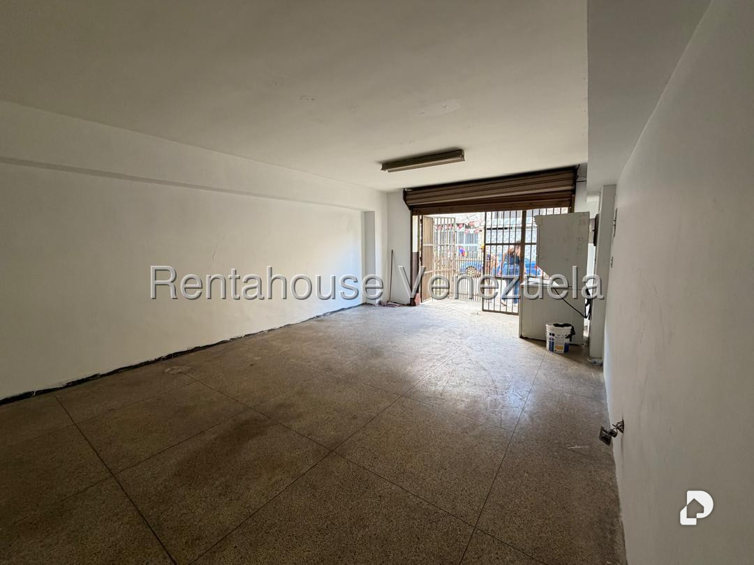 Casa en Catia, Caracas – 23