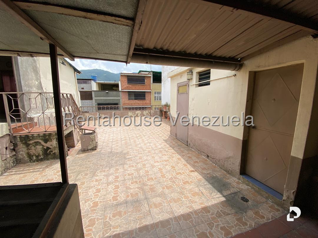 Casa en Catia, Caracas – 18