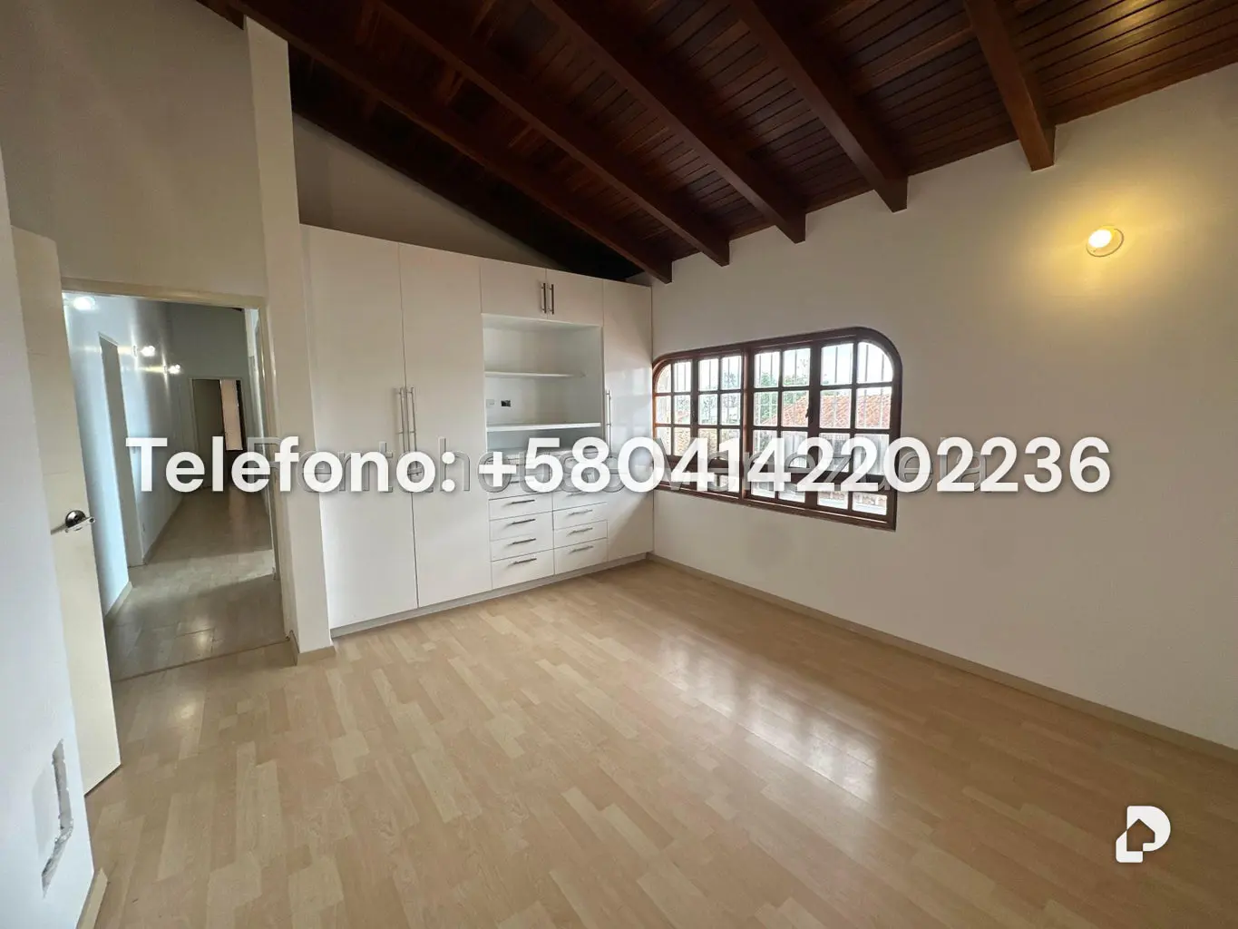 House in Lomas de La Lagunita, Caracas – 46