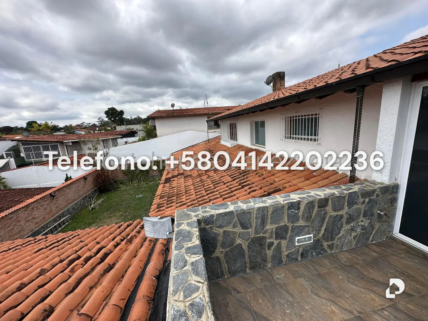 House in Lomas de La Lagunita, Caracas – 29