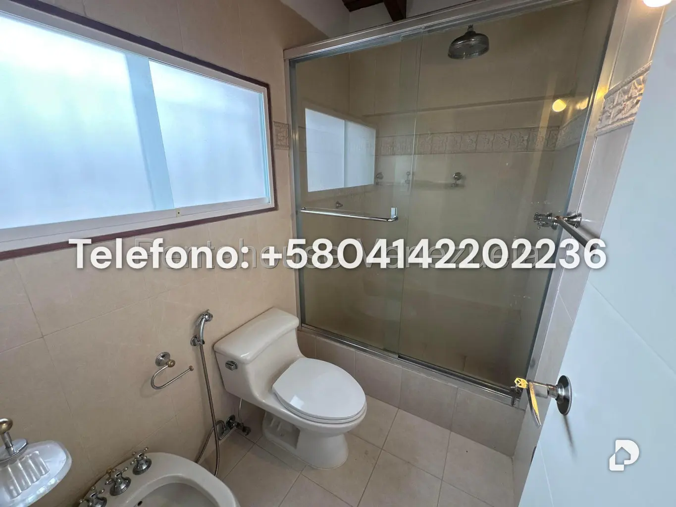 House in Lomas de La Lagunita, Caracas – 44