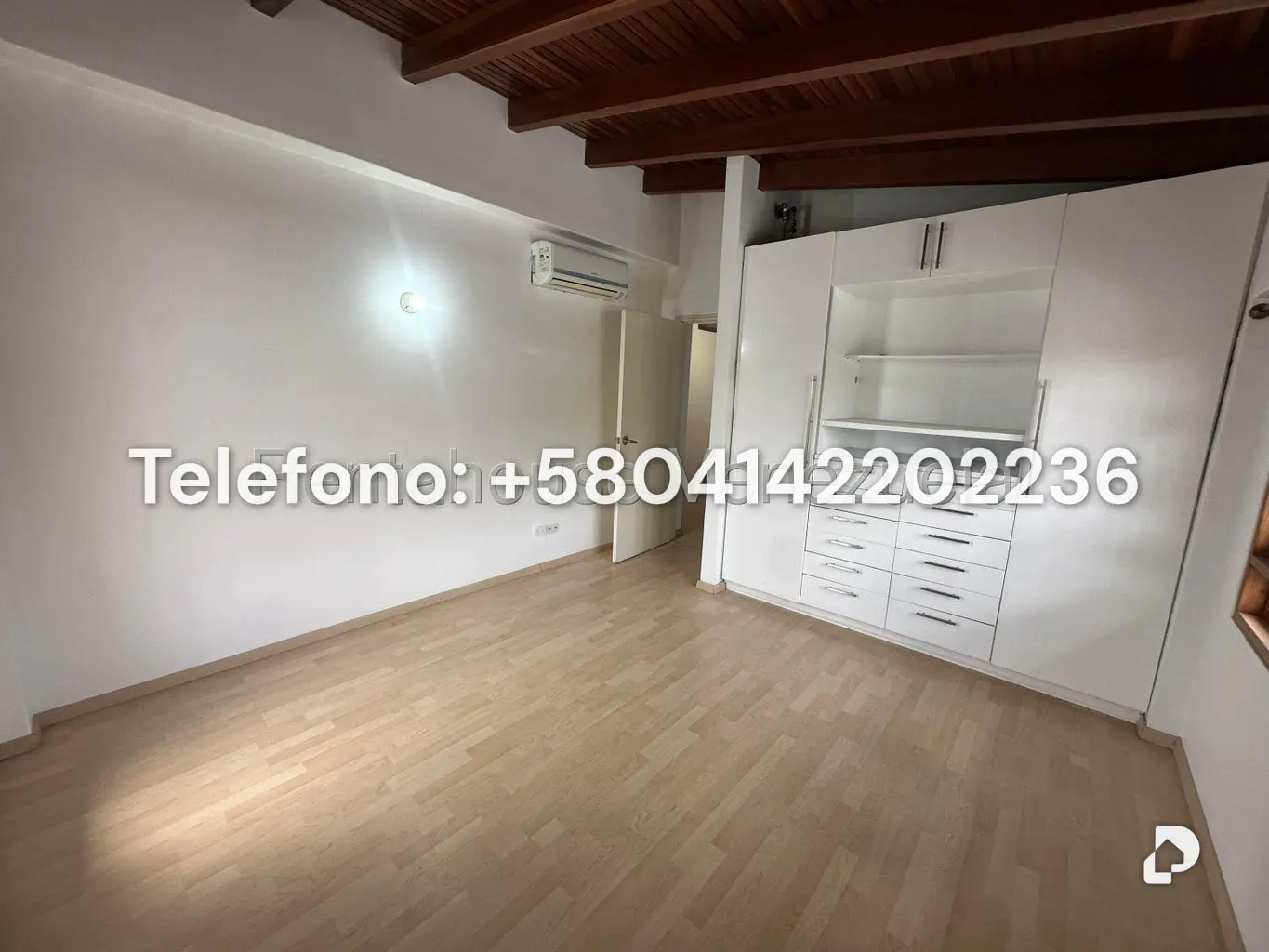 House in Lomas de La Lagunita, Caracas – 36