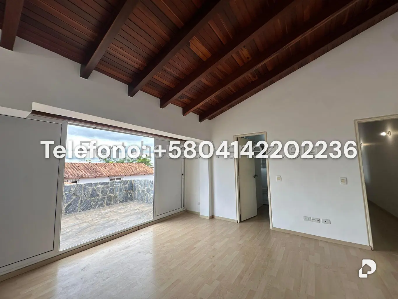 House in Lomas de La Lagunita, Caracas – 25