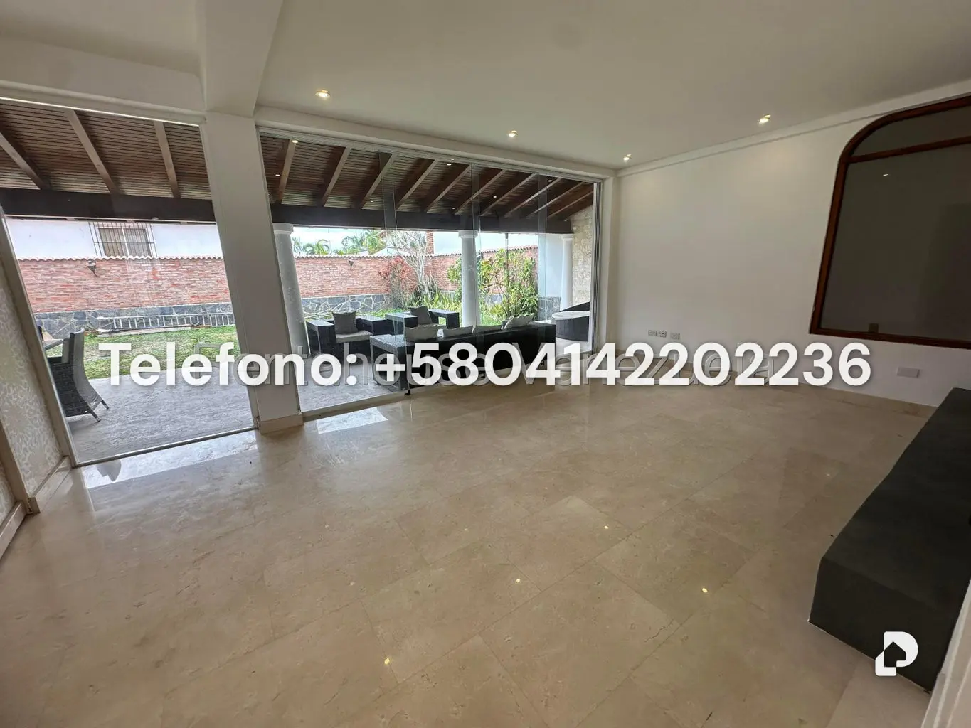 House in Lomas de La Lagunita, Caracas – 16