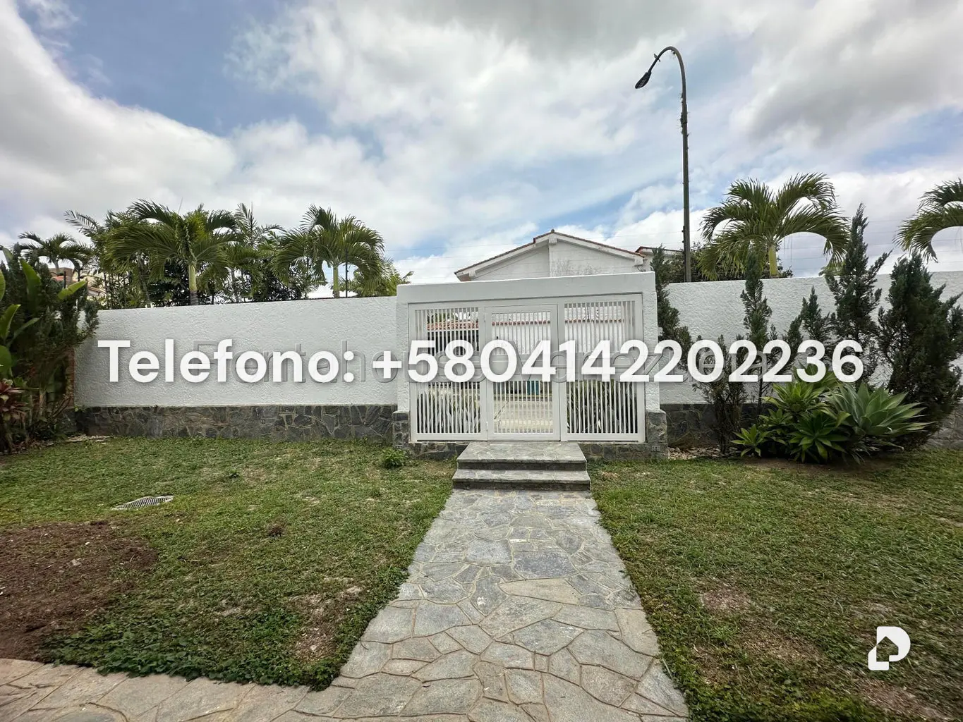 House in Lomas de La Lagunita, Caracas – 63