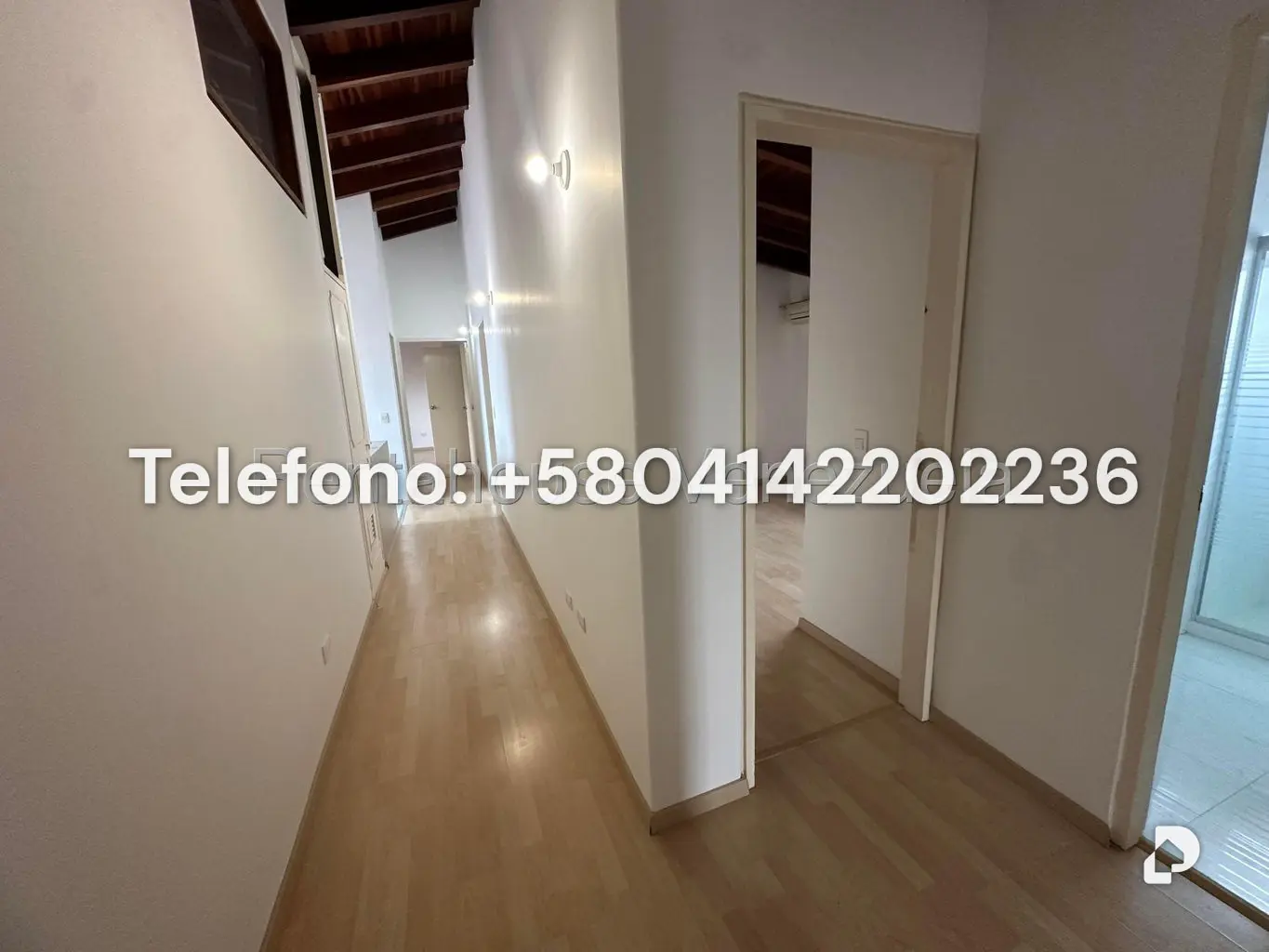 House in Lomas de La Lagunita, Caracas – 23
