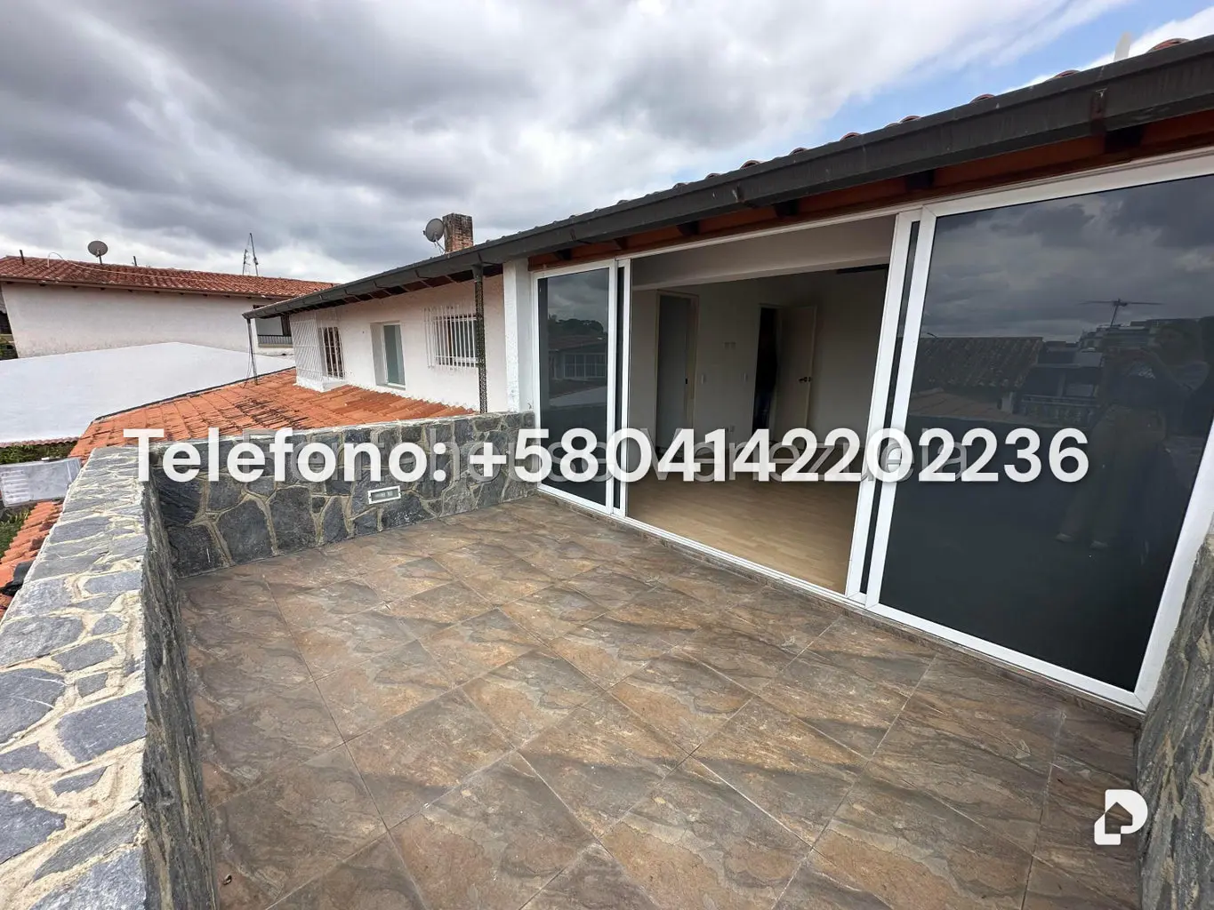 House in Lomas de La Lagunita, Caracas – 26