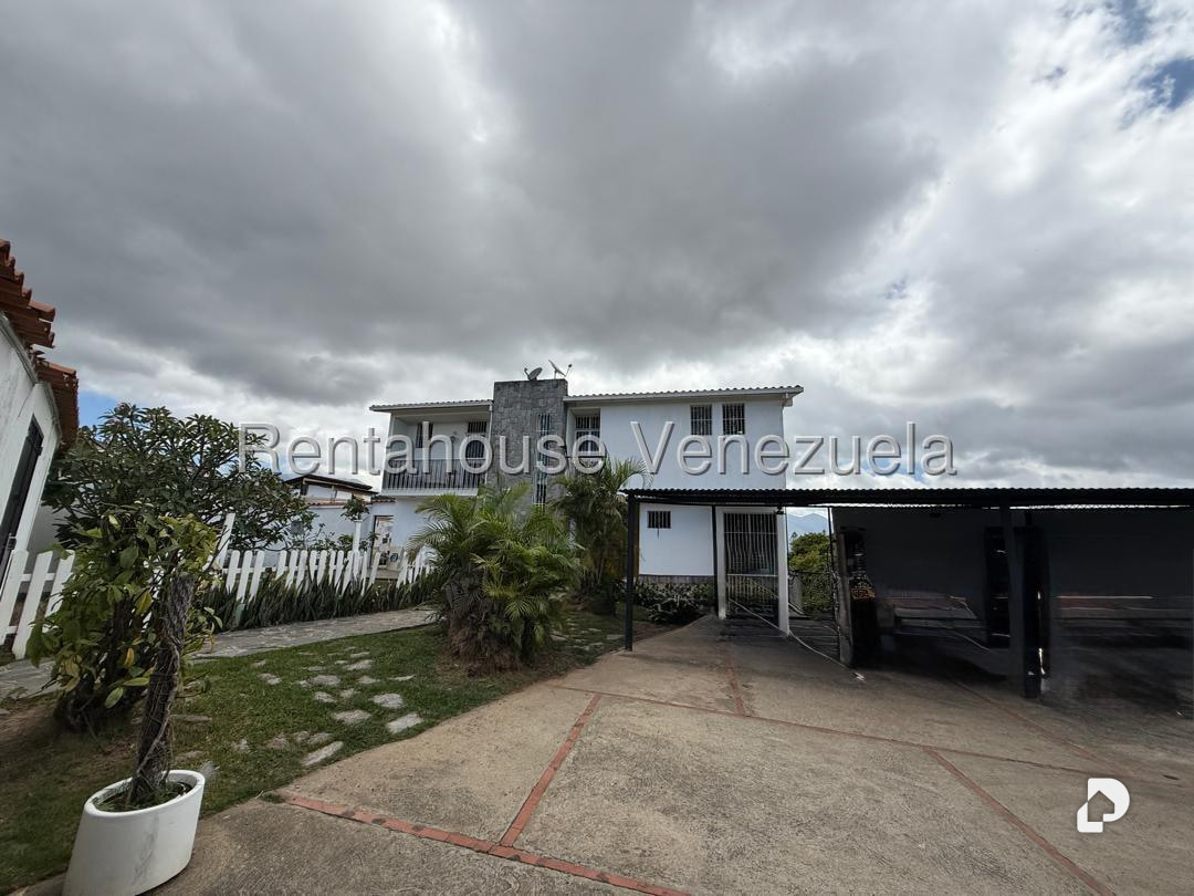 Casa en Cumbres de Curumo, Caracas – 2