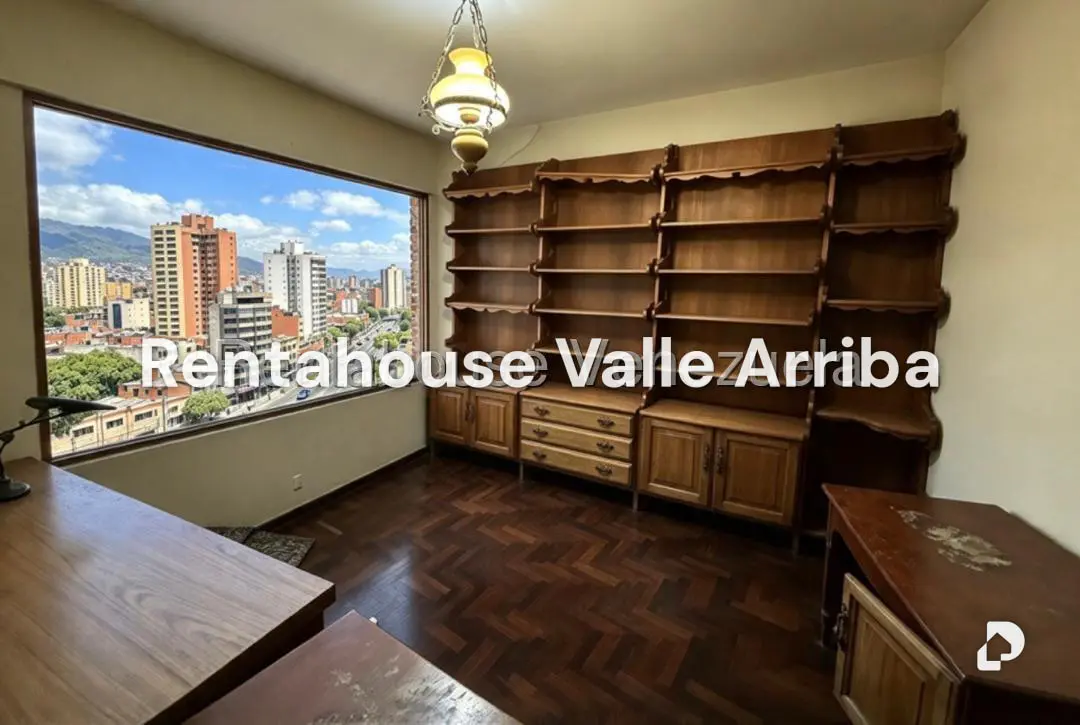 Apartamento en Colinas de Santa Mónica, Caracas – 16