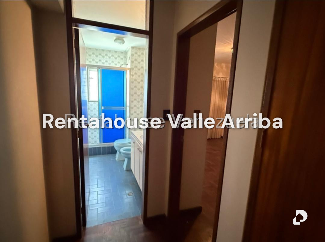 Apartamento en Colinas de Santa Mónica, Caracas – 24