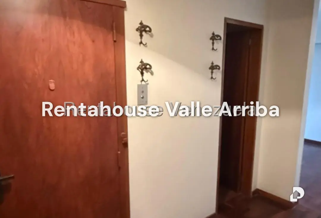 Apartamento en Colinas de Santa Mónica, Caracas – 18