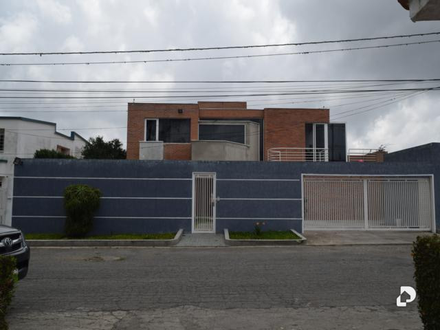 Casa en Club de Campo, San Antonio de Los Altos – 2